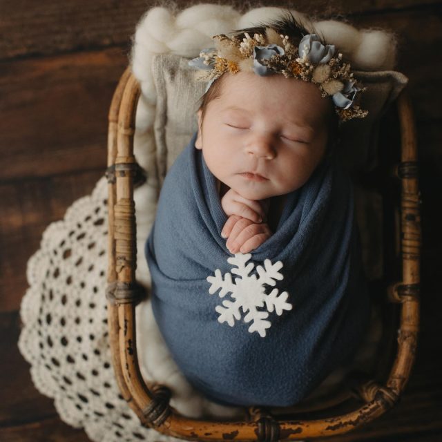C’est la reprise et on se met dans le mood de la météo ❄️ avec Marie-Lou 🩵 
-
C’est parti pour les réservations 2026 : février-mars-avril ! C’est le moment de m’écrire pour booker une séance au studio en semaine 👌🏼 https://marineszczepaniak.com/contact