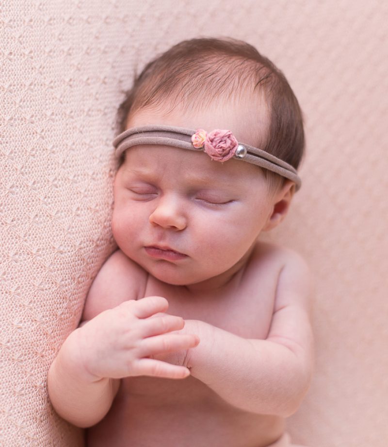 seance-bebe-avec-avril-photographe-naissance-lille-bethune-arras-nord-pas-de-calais-marine-szczepaniak-14