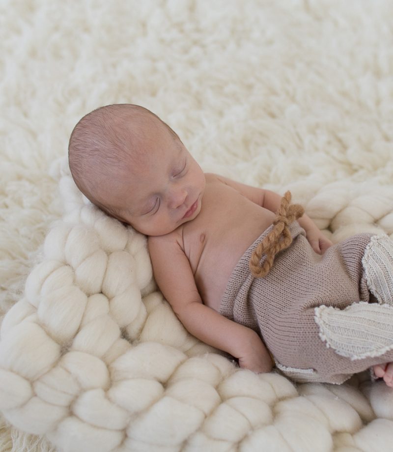 Séance-naissance-bébé-nouveau-né-en-studio-photo-Béthune-Locon-Marine-Szczepaniak-photographe-nord-pas-de-calais-hauts-de-france-21