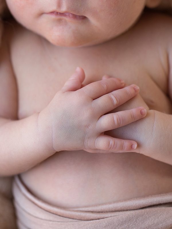 seance-photo-naissance-a-bethune-avec-corentin-marine-szczepaniak-photographe-naissance-bebe-nouveau-ne-pas-de-calais-04