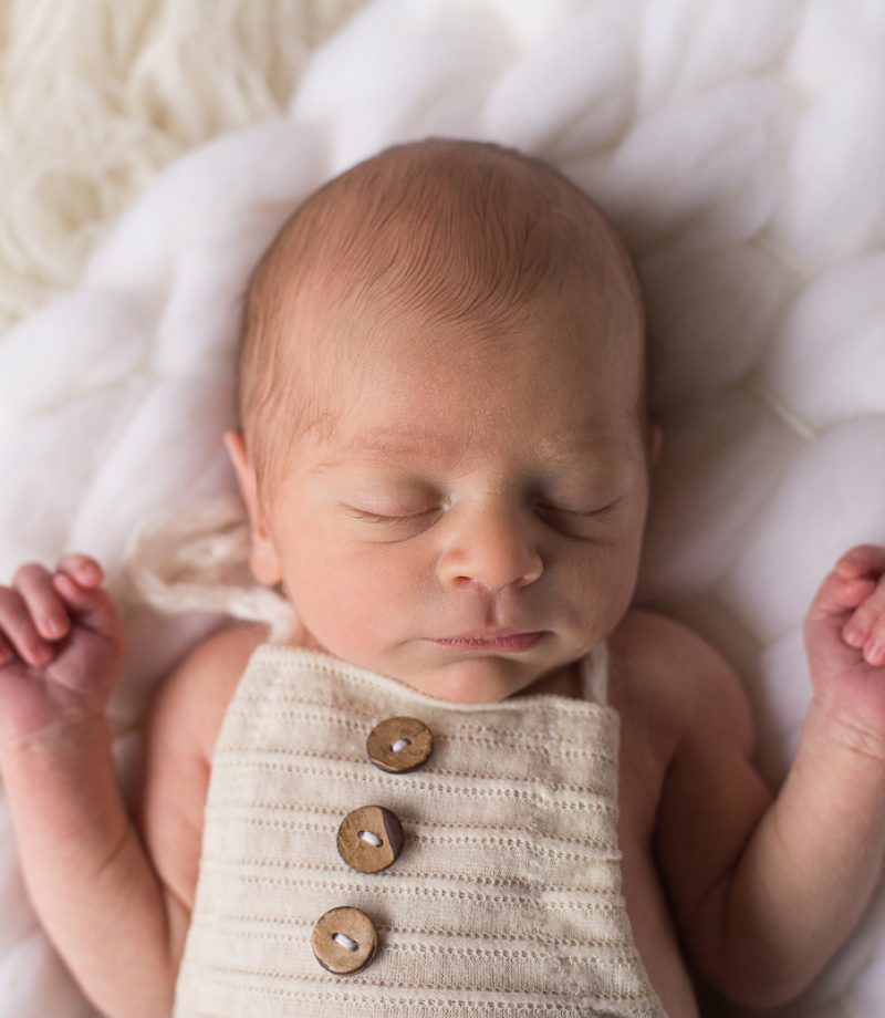 photographe-naissance-nouveau-Lille-Bethune-Arras-Lens-nord-pas-de-calais-hauts-de-france-seance-avec-arthur-au-studio-photo-14