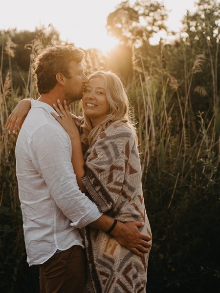 seance-engagement-couple-boho-boheme-retro-champetre-golden-hour-marine-szczepaniak-photographe-mariage-lille-bethune-pas-de-calais-023