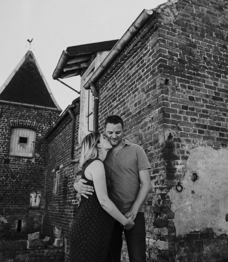 seance-grossesse-a-domicile-dans-un-corps-de-ferme-nord-pas-de-calais-marine-szczepaniak-photographe-grossesse-naissance-lens-bethune-arras-46