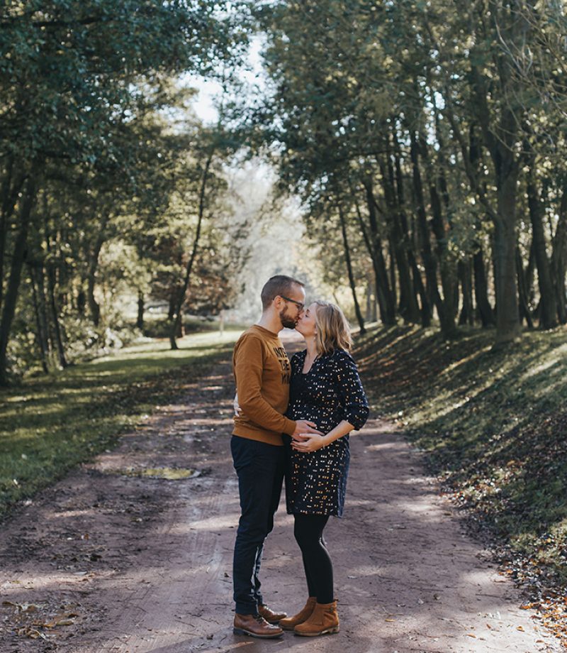 seance-grossesse-champetre-parc-des-glissoires-marine-szczepaniak-photographe-maternite-lifestyle-famille-nord-pas-de-calais-005