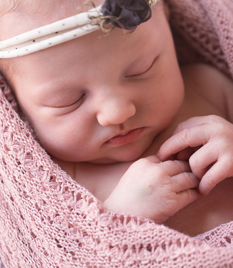 seance-naissance-studio-locon-bethune-lille-photographe-bebe-grossesse-nouveau-ne-enfant-pas-de-calais-013
