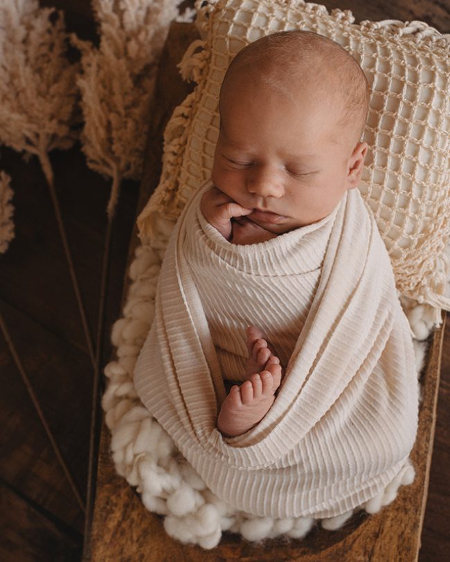 seance-naissance-studio-photo-locon-naissance-bebe-nouveau-ne-grossesse-maternite-bethune-marine-szczepaniak-05