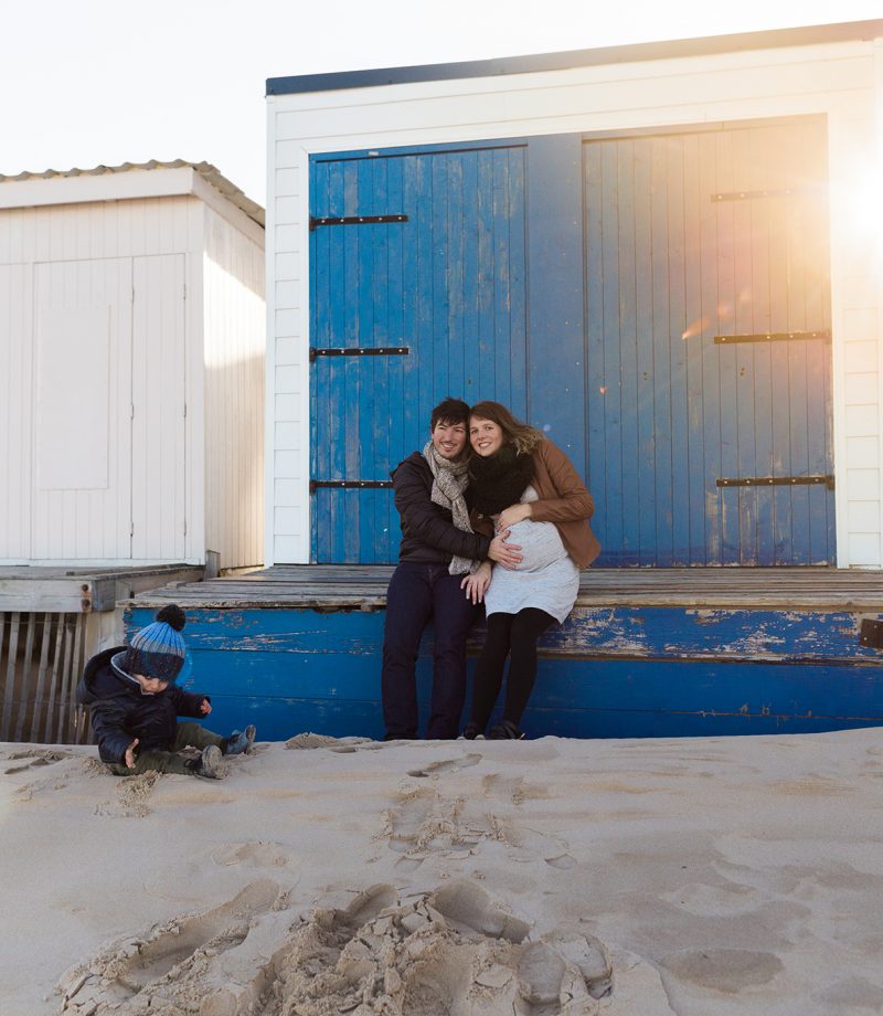seance-photo-famille-grossesse-maternité-calais-béthune-lille-photographe-lifestyle-bébé-ventre-rond-nord-pas-de-calais-marine-szczepaniak